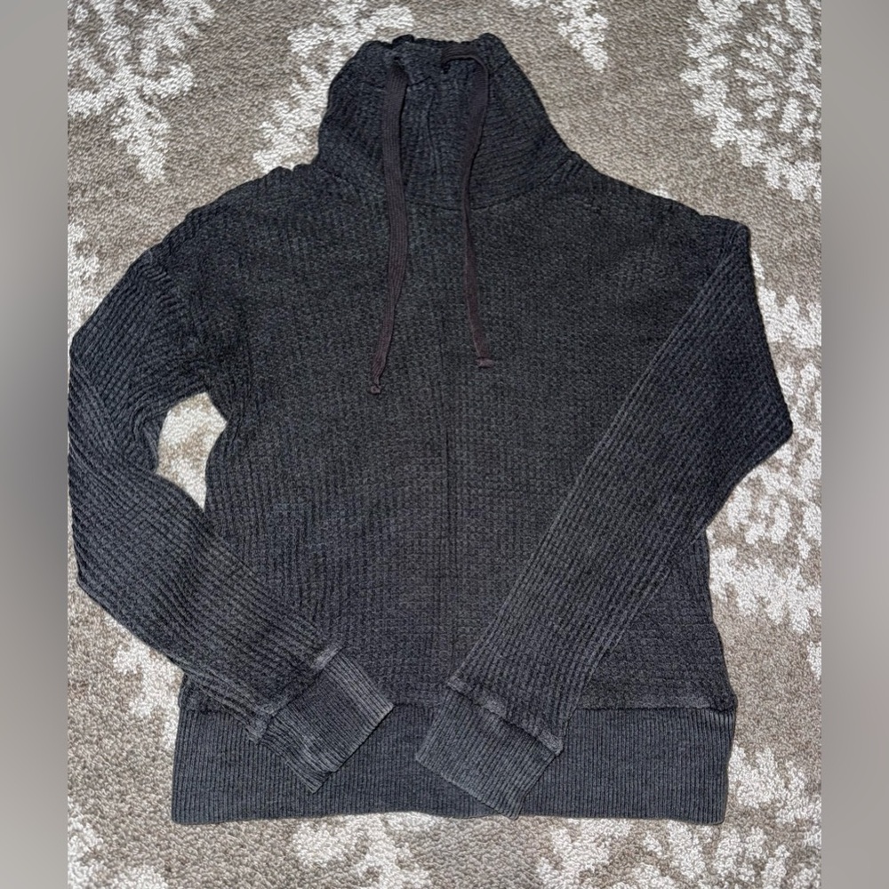 ⭐️TXS charcoal, gray waffle sweater⭐️size XXS⭐️